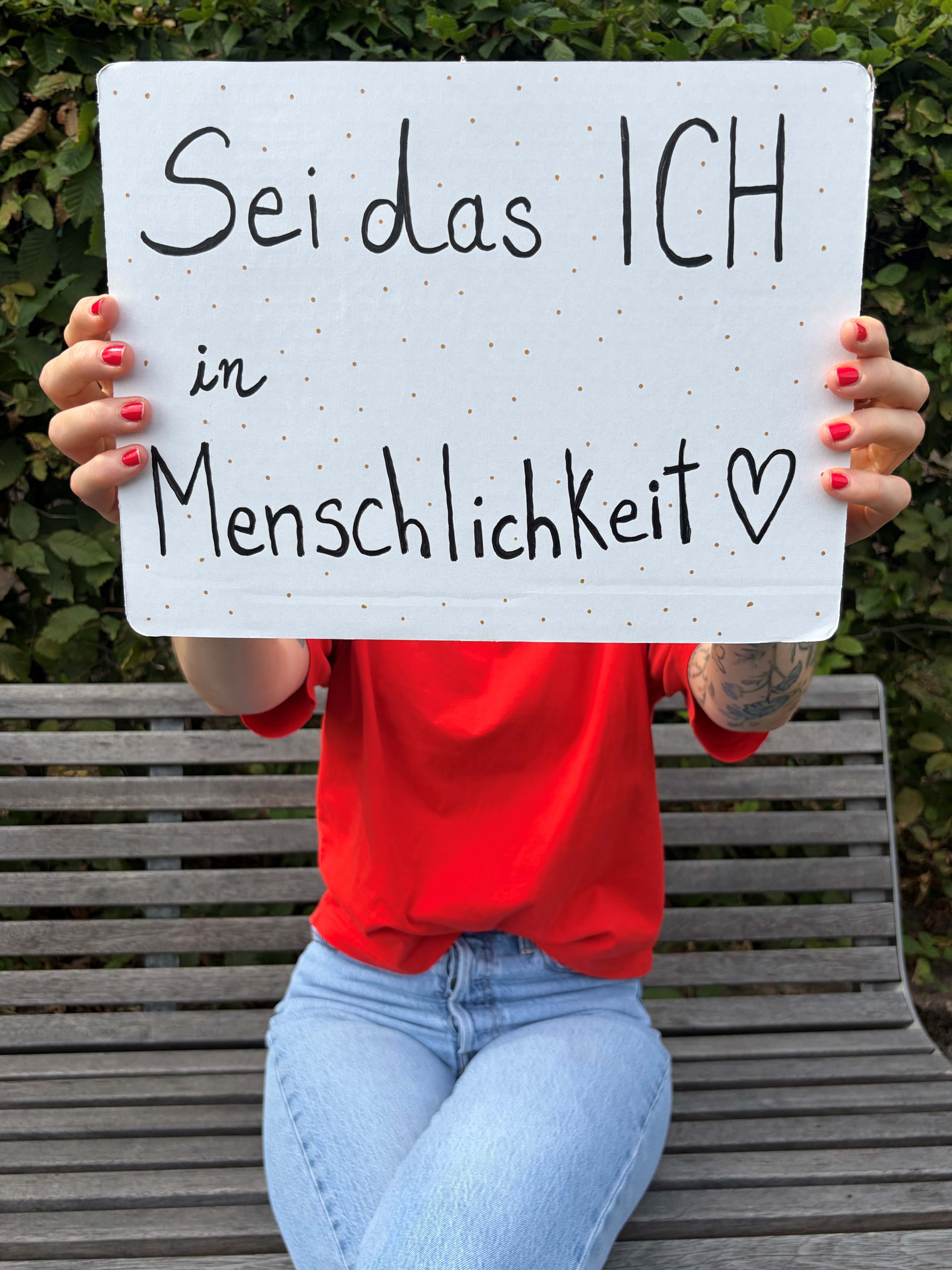 Kampagnenmotiv „Sei das Ich in Menschlichkeit“